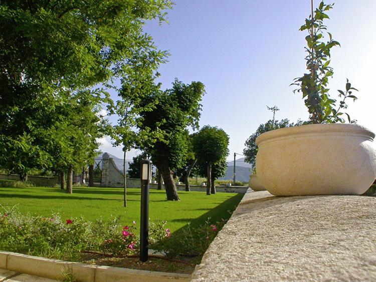 Villa Giovina Pratola Peligna Bagian luar foto