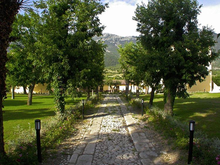 Villa Giovina Pratola Peligna Bagian luar foto